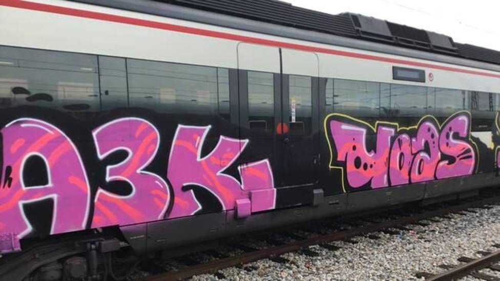 Detienen a 21 grafiteros por daños en las instalaciones de los trenes