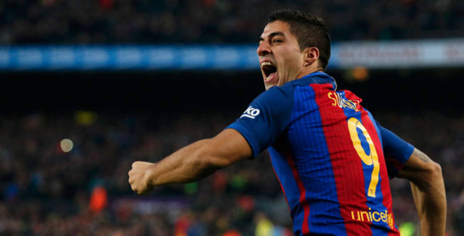 Luis Suárez seguirá en el Barcelona hasta 2022 con 35 años. Reuters.