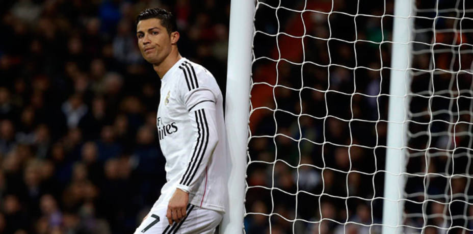 Cristiano Ronaldo, con gesto de decepción, durante el partido contra el Levante. REUTERS