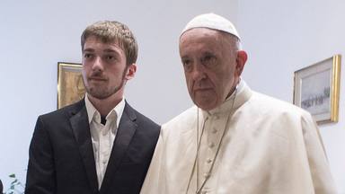 El Papa Francisco recibió a Tom Evans, padre de Alfie, en El Vaticano