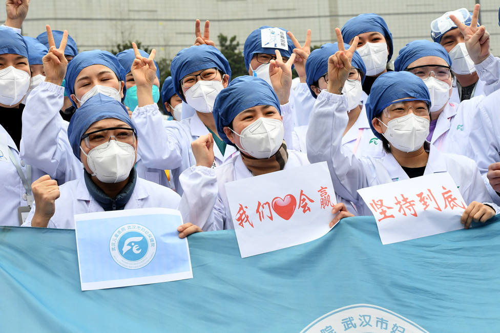 China registra mínimos en los casos por coronavirus y cifra en 11 las muertes y en 15 los contagios