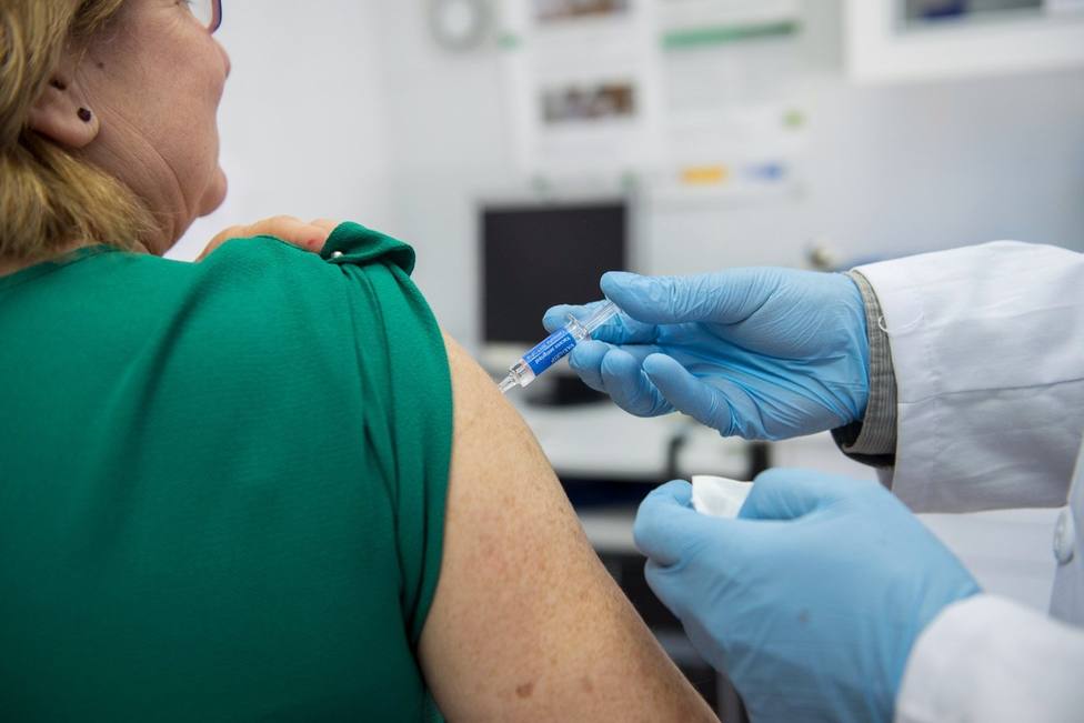 Ceuta prevé comenzar a vacunar a menores de 40 a finales de esta semana