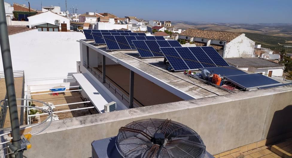 Edificios de Carcabuey y Nueva Carteya serán dotados de instalaciones de fotovoltaicas para autoconsumo