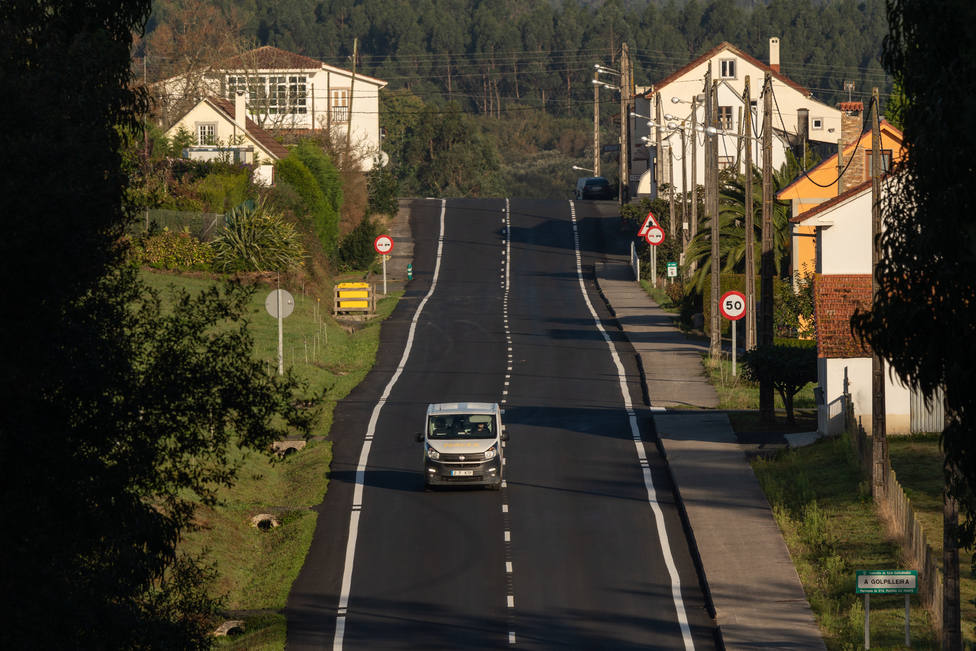 Fotos de la carretera a su paso por la Golpilleira, en Santa Marina do Monte - FOTO: César Galdo