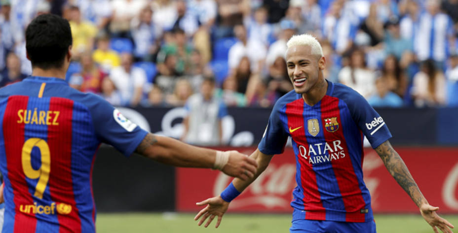 Neymar y Luis Suárez, en el ataque del Barcelona, en el Borussia Park (REUTERS)