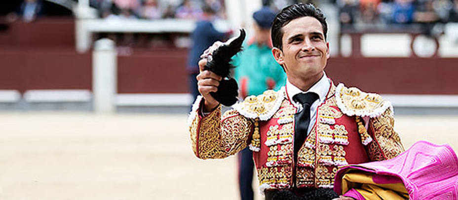 Alberto Aguilar con la oreja cortada este domingo en la Feria de San Isidro. LAS-VENTAS.COM