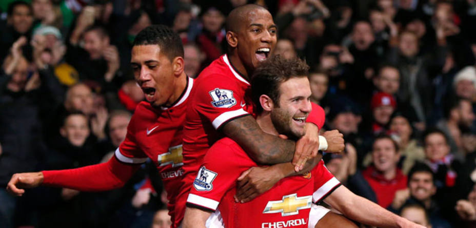 El Manchester United celebra el gol de Mata. REUTERS