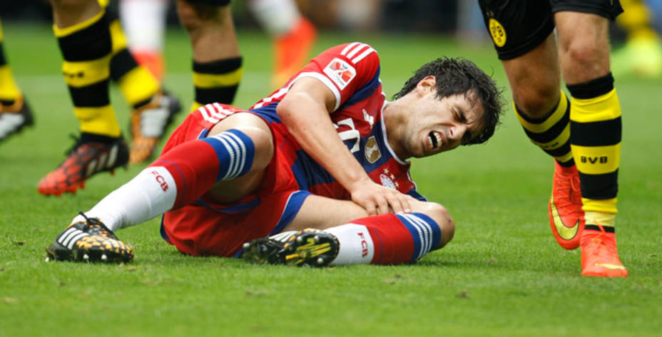 Javi Martínez, lesionado ante el Borussia (Reuters)