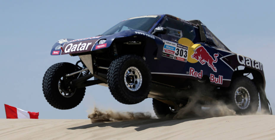 Carlos Sainz, líder del Dakar en la primera etapa (Reuters)