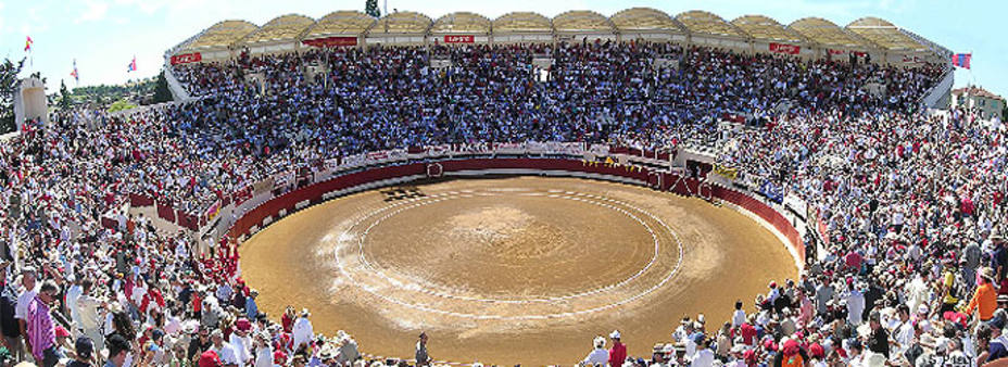 La plaza de toros de Vic-Fezensac acogerá el próximo mes de mayo su feria. ARCHIVO