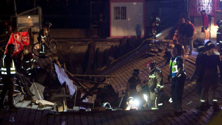 Más de 300 heridos tras desplomarse la plataforma de un concierto en Vigo