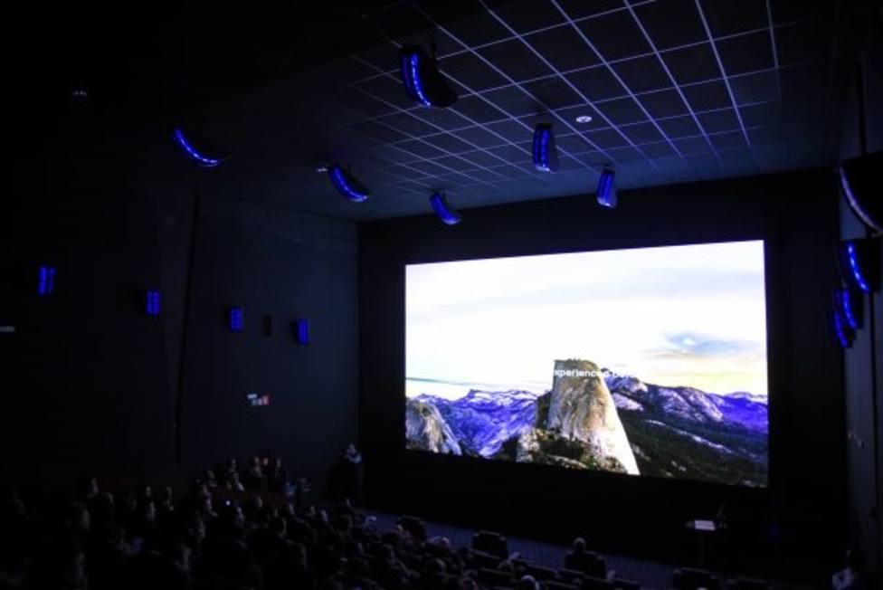 La experiencia inmersiva de la pantalla de cine LED Onyx de Samsung llega a España con los cines Odeon Sambil
