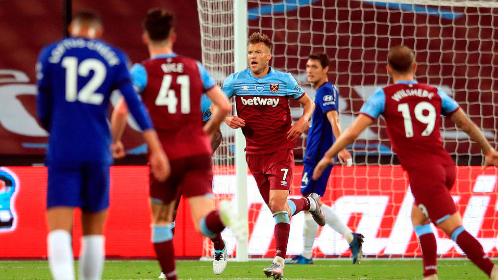 El West Ham celebra el gol de Yarmolenko ante el Chelsea. CORDONPRESS