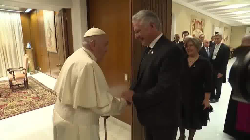 El Papa y Díaz-Canel conversan durante 40 minutos en el Vaticano