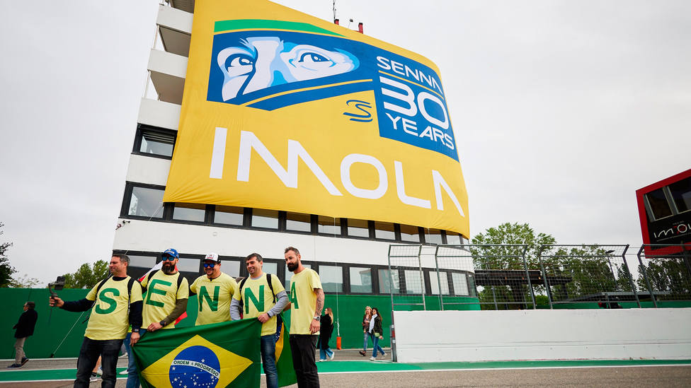El circuito de Imola recuerda al legendario Ayrton Senna en el 30 aniversario de su muerte | F1