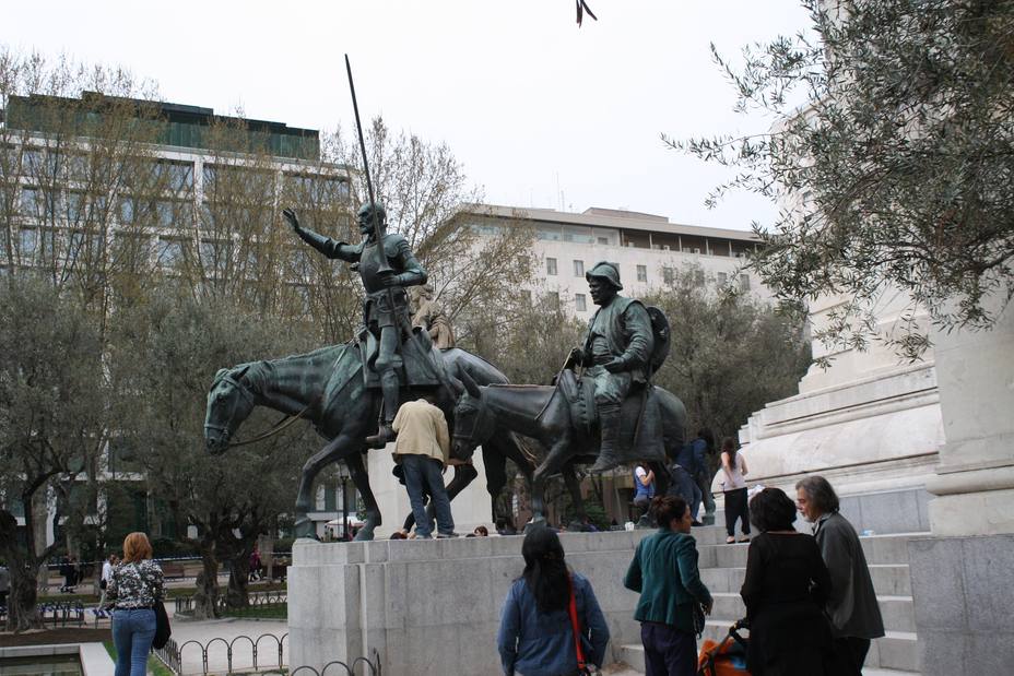 La C.de Madrid declara Bien de Interés Patrimonial el Monumento a Miguel de Cervantes de la Plaza de España