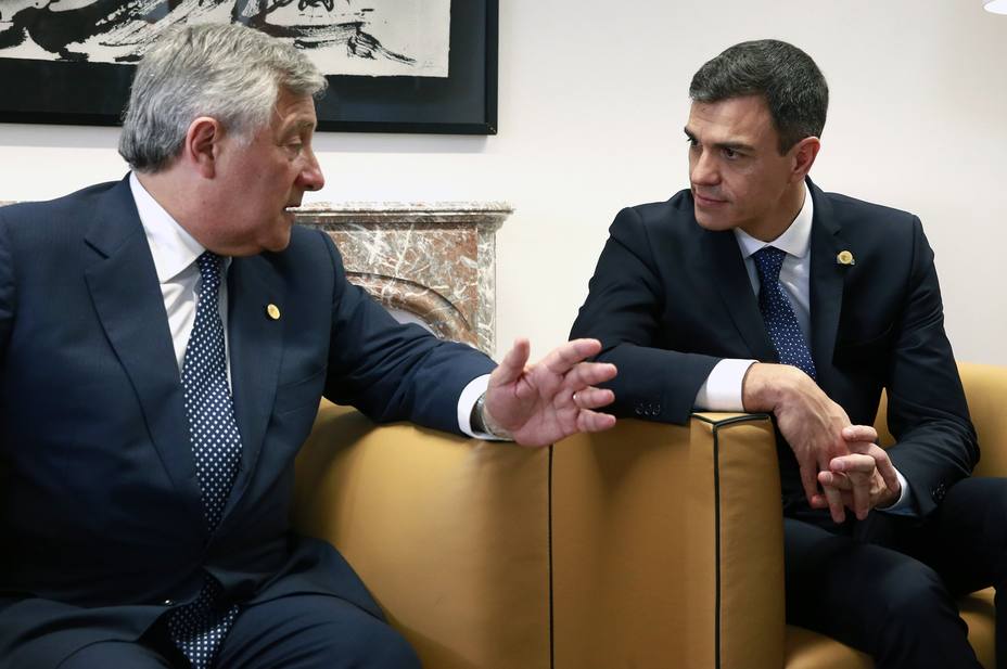 Tajani dice que Constitución hace de España país plenamente democrático: Quien diga lo contrario no dice la verdad