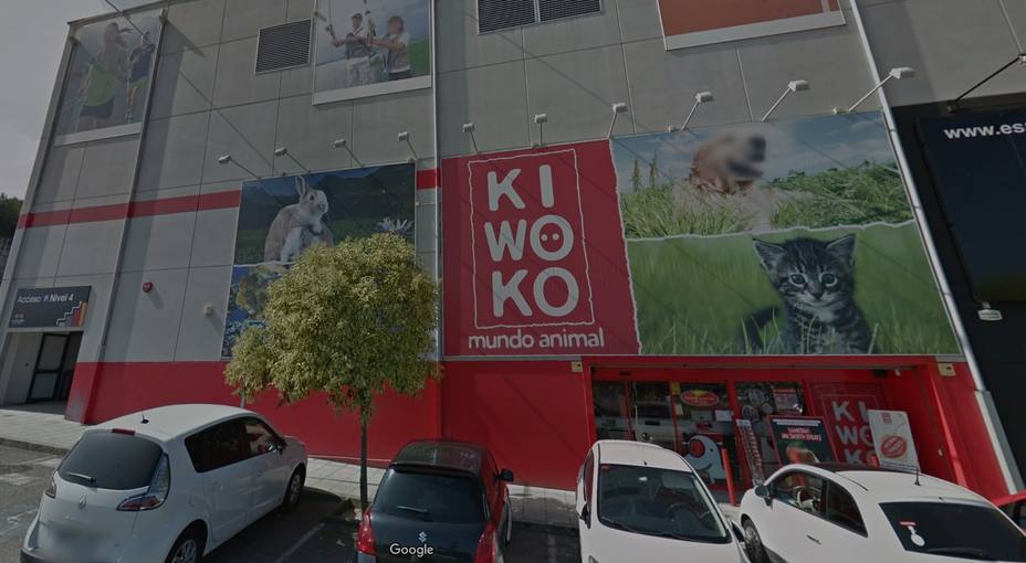 Dos individuos atracan a punta de pistola una tienda en Vigo