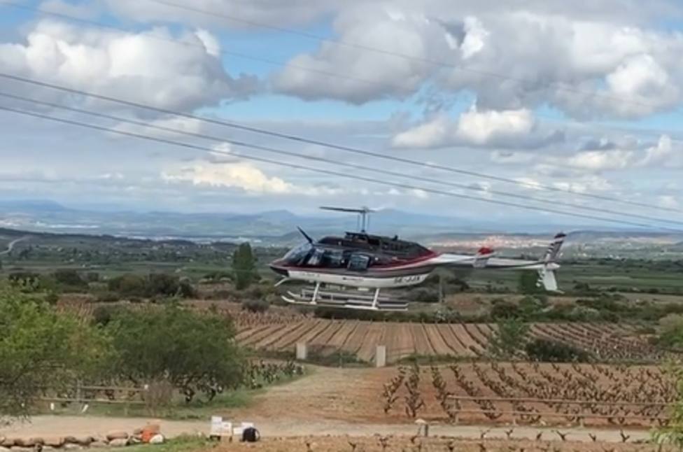 Recurre a un helicóptero para viajar de Málaga a La Rioja y comprar vino