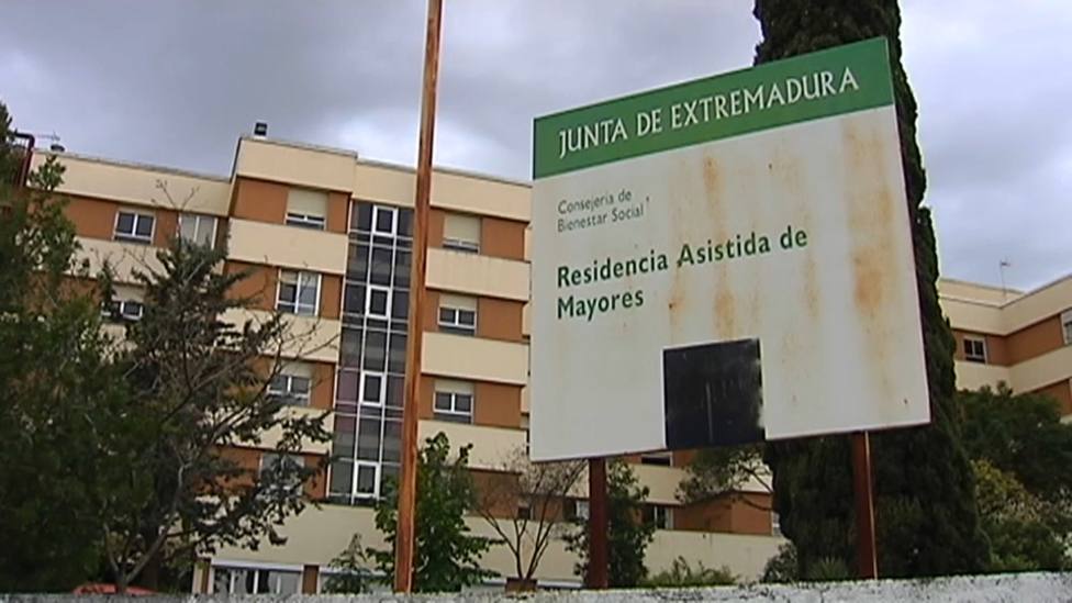 Cierran las residencias de ancianos en Cáceres por precaución ante un brote en la ciudad