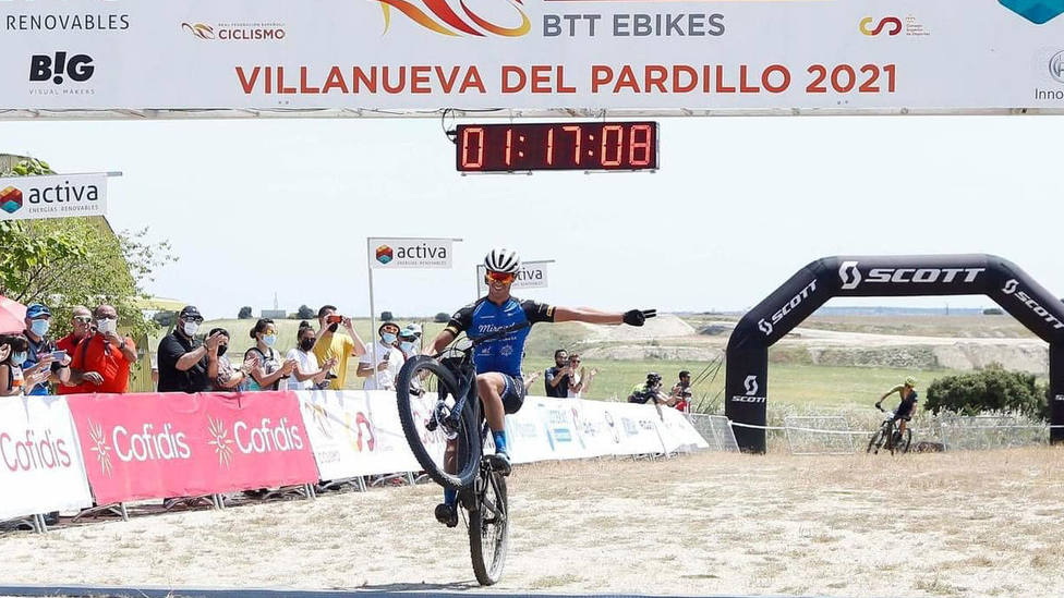 El motrileño Alberto Mingorance, primer campeón de España de bicicletas de montaña eléctricas
