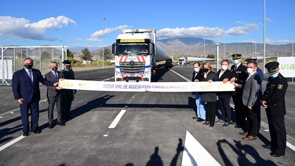 Se inaugura el nuevo vial que llega directo desde la autovía al Puerto de Motril