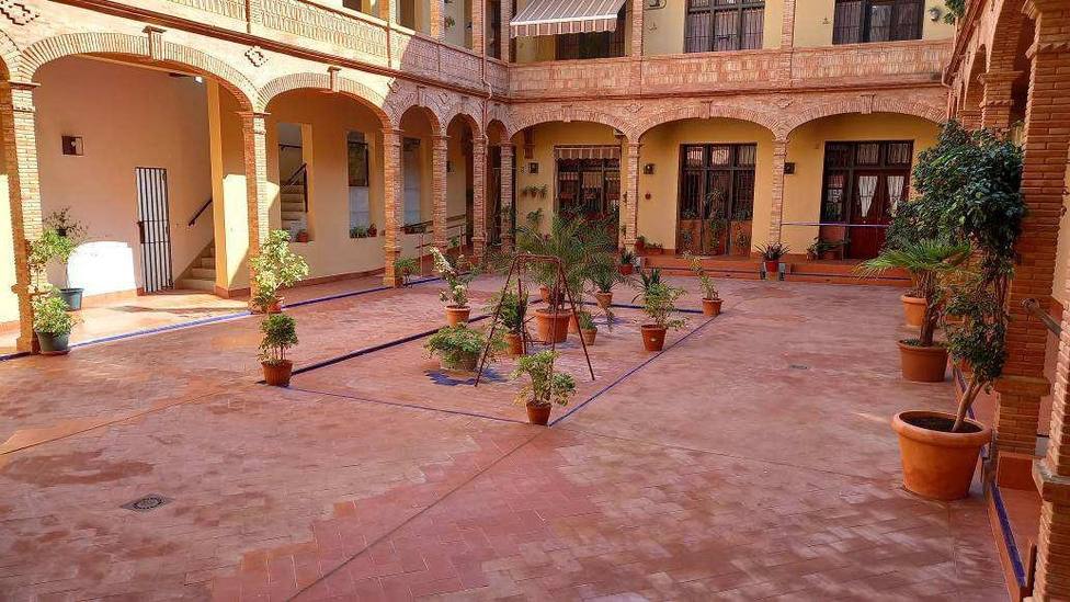 La Junta de Andalucía hace más accesible las viviendas sociales de la Antigua Casa Asilo de Cabra