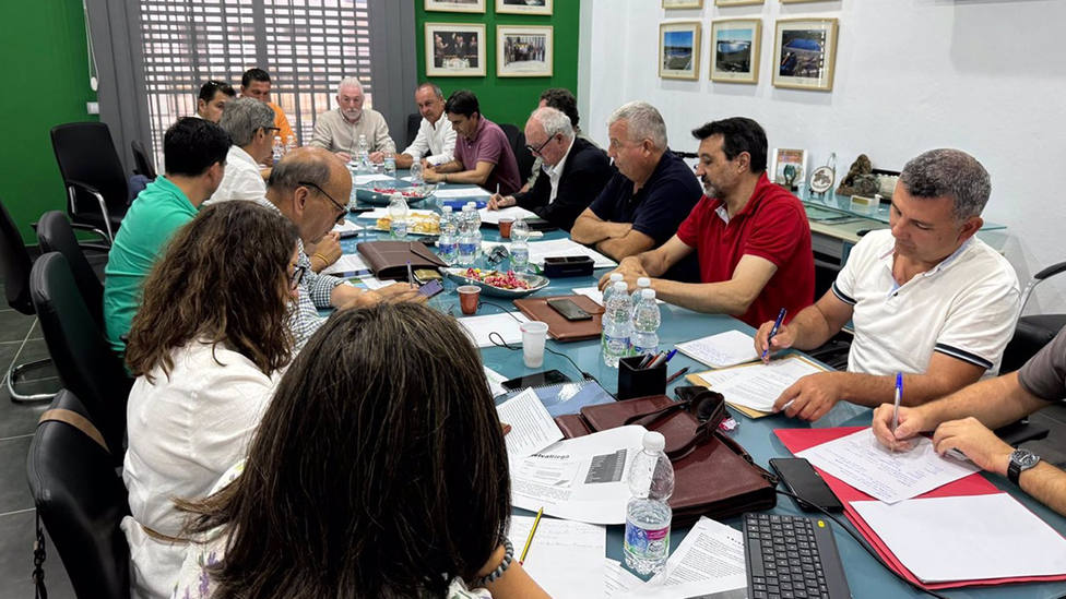 Huelva Riega establece grupos de trabajo para el seguimiento de infraestructuras hidráulicas