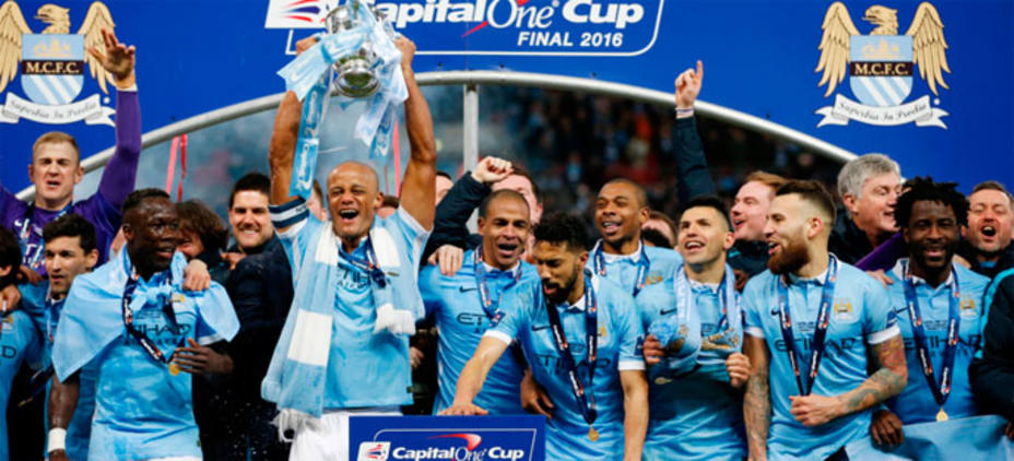 El City celebra la Capital One Cup. REUTERS
