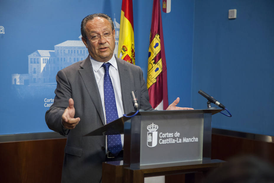 El consejero de Hacienda y Administraciones Públicas, Juan Alfonso Ruiz Molina.EFE