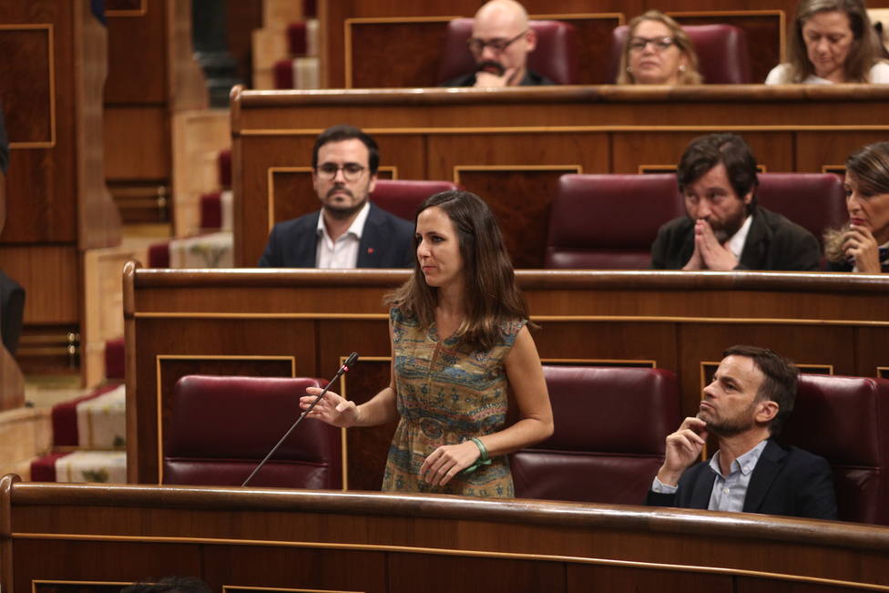 Podemos acusa a PSOE de perder el tiempo durante cinco meses para al final pedir la abstención al estimado Rivera