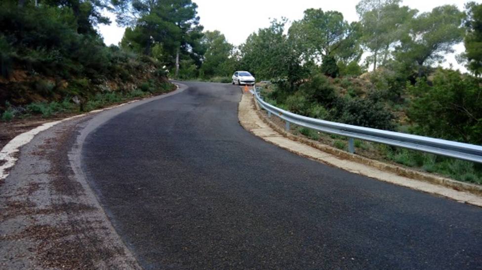 El Ayuntamiento instala más de 300 metros de barreras en carreteras de monte para mejorar la seguridad