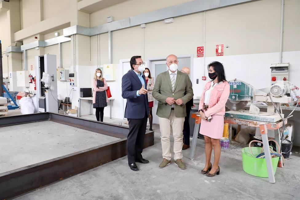 Antonio Ruiz visita las instalaciones del Centro de Innovación Andaluz para la Construcción Sostenible