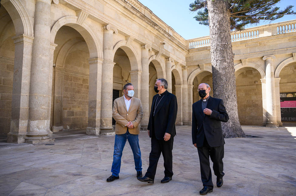 El Claustro de la Catedral de Almería abre sus puertas a la cultura