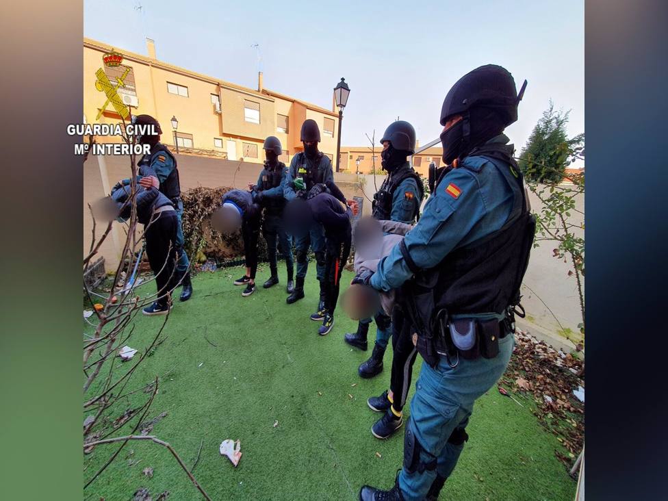 Sucesos.- La Guardia Civil desarticula un grupo criminal por robar en 27 municipios de Toledo y Ciudad Real