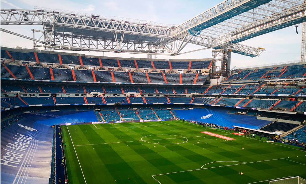 Estadio Santiago Bernabéu, todavía en obras