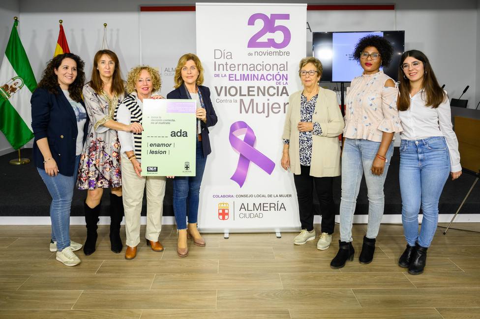 Almería organiza una veintena de actividades para el 25N