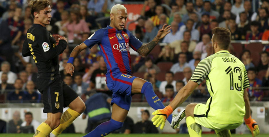 Oblak detiene a Neymar una ocasión de gol del brasileño (Reuters)