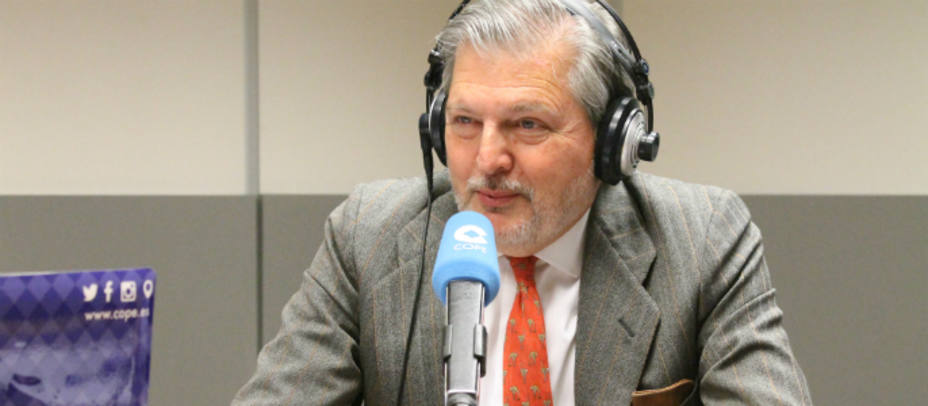 El ministro de Educación, Cultura y Deporte en funciones, Íñigo Méndez de Vigo, en el estudio de la Cadena COPE.