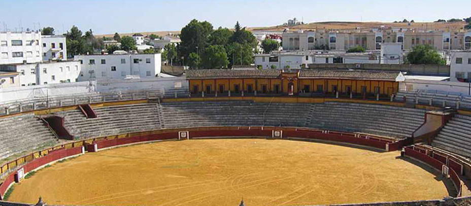 La plaza de toros de Écija (Sevilla) acogerá este mano a mano el sábado 11 de abril. ARCHIVO