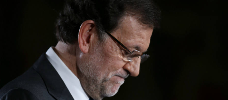 Mariano Rajoy durante la rueda de prensa en la que ha hecho balance del año 2013. EFE