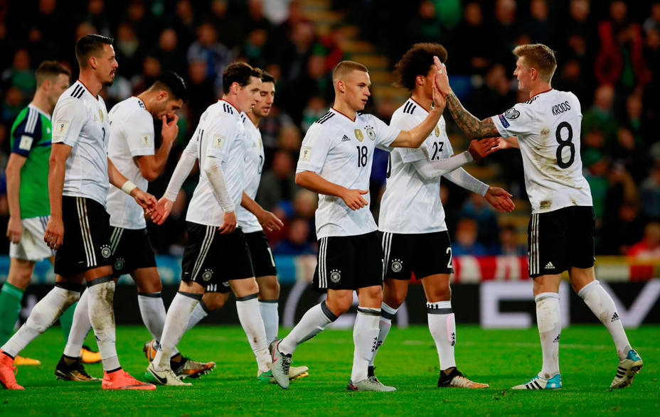 Alemania celebra un gol de Kimmich. REUTERS