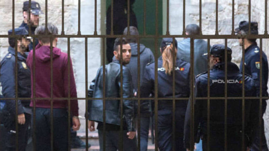 La manada argelina: tres detenidos por abusar de una joven en Alicante