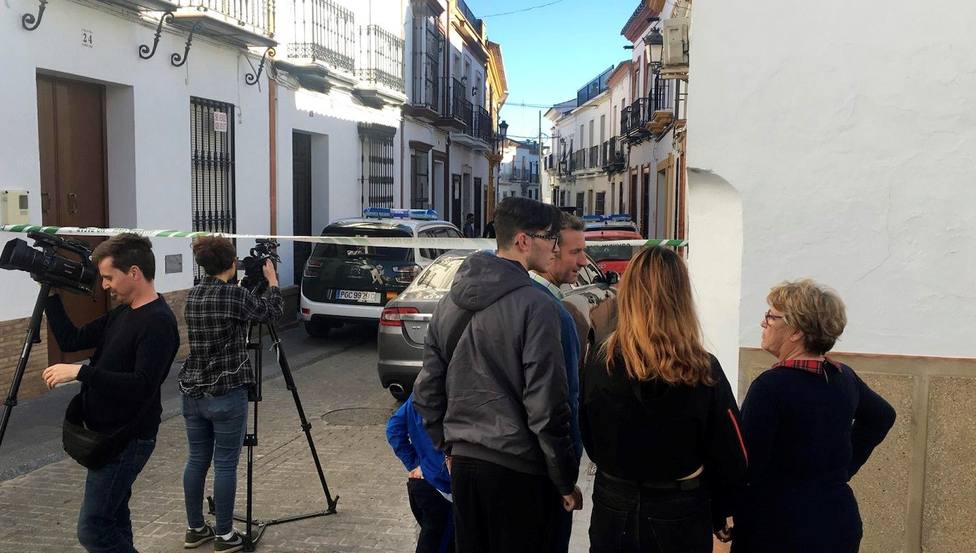Un hombre hiere de gravedad a una mujer y se suicida en Bollullos (Huelva)