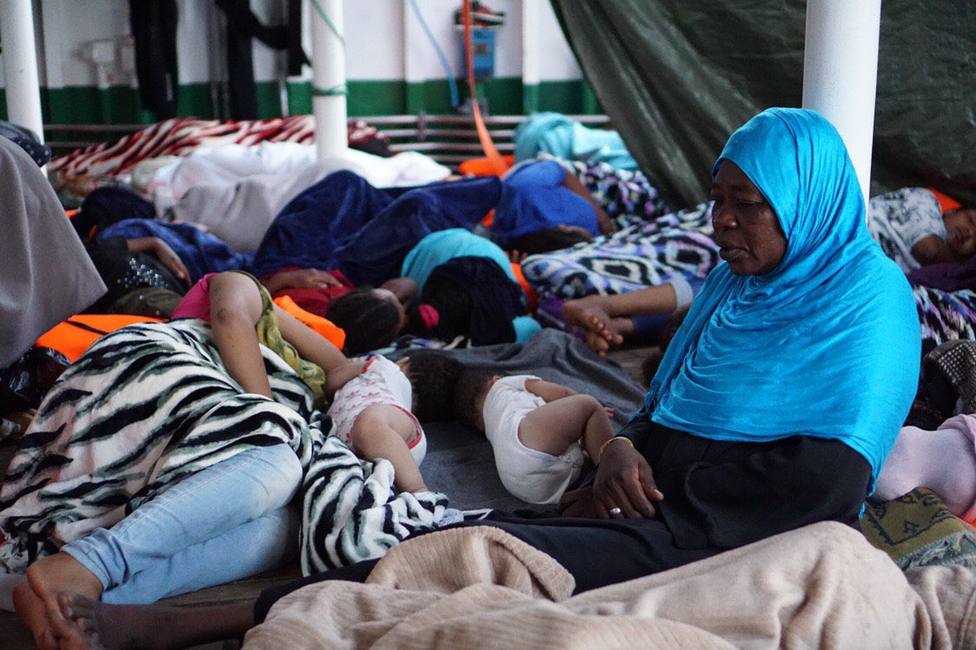 El Open Arms entrará en aguas italianas y pedirá la evacuación de los 147 migrantes