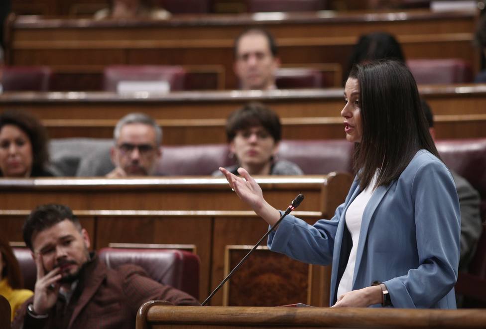 Arrimadas insta al PP a intentar sumar en Galicia con una fórmula que garantice la autonomía de Ciudadanos