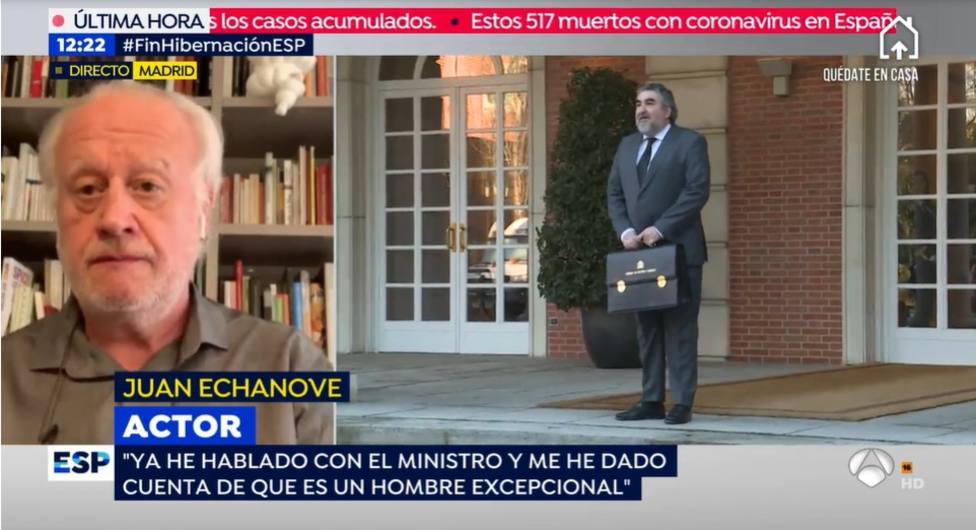 El sospechoso cambio de Juan Echanove después de sus críticas al ministro Uribes: Es un hombre excepcional