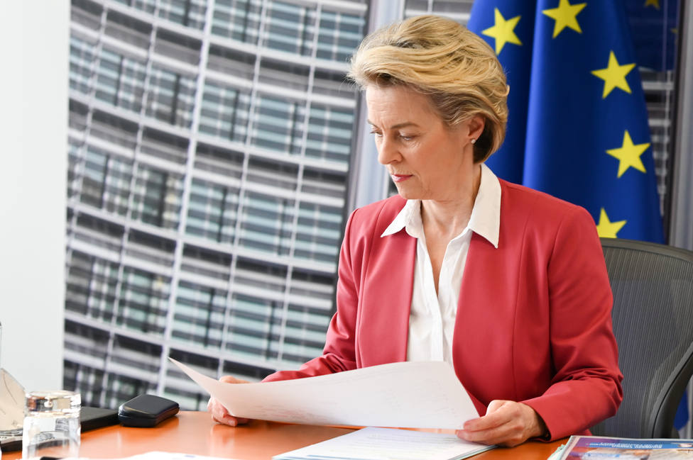 Bruselas pide sancionar a las empresas que paguen menos a las mujeres por el mismo trabajo que los hombres
