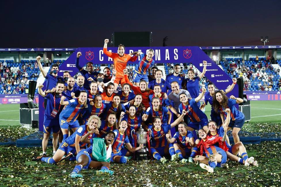 El Barça femenino levanta el título de la Copa de la Reina (RFEF)