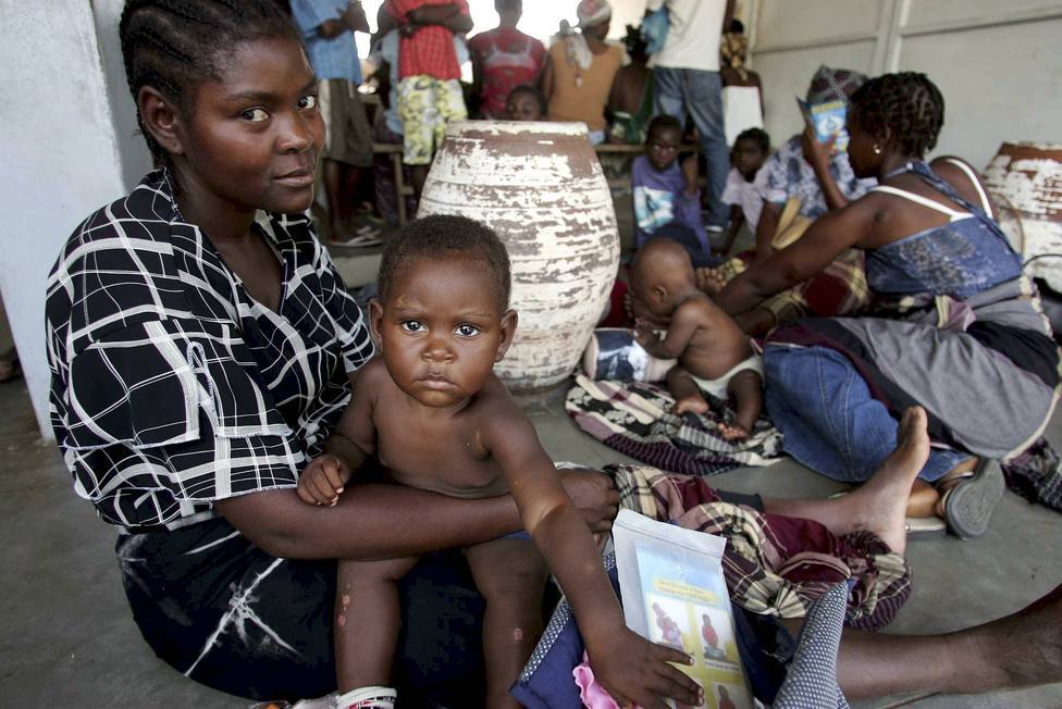 La Organización Mundial de la Salud aprueba el uso de la primera vacuna contra la malaria